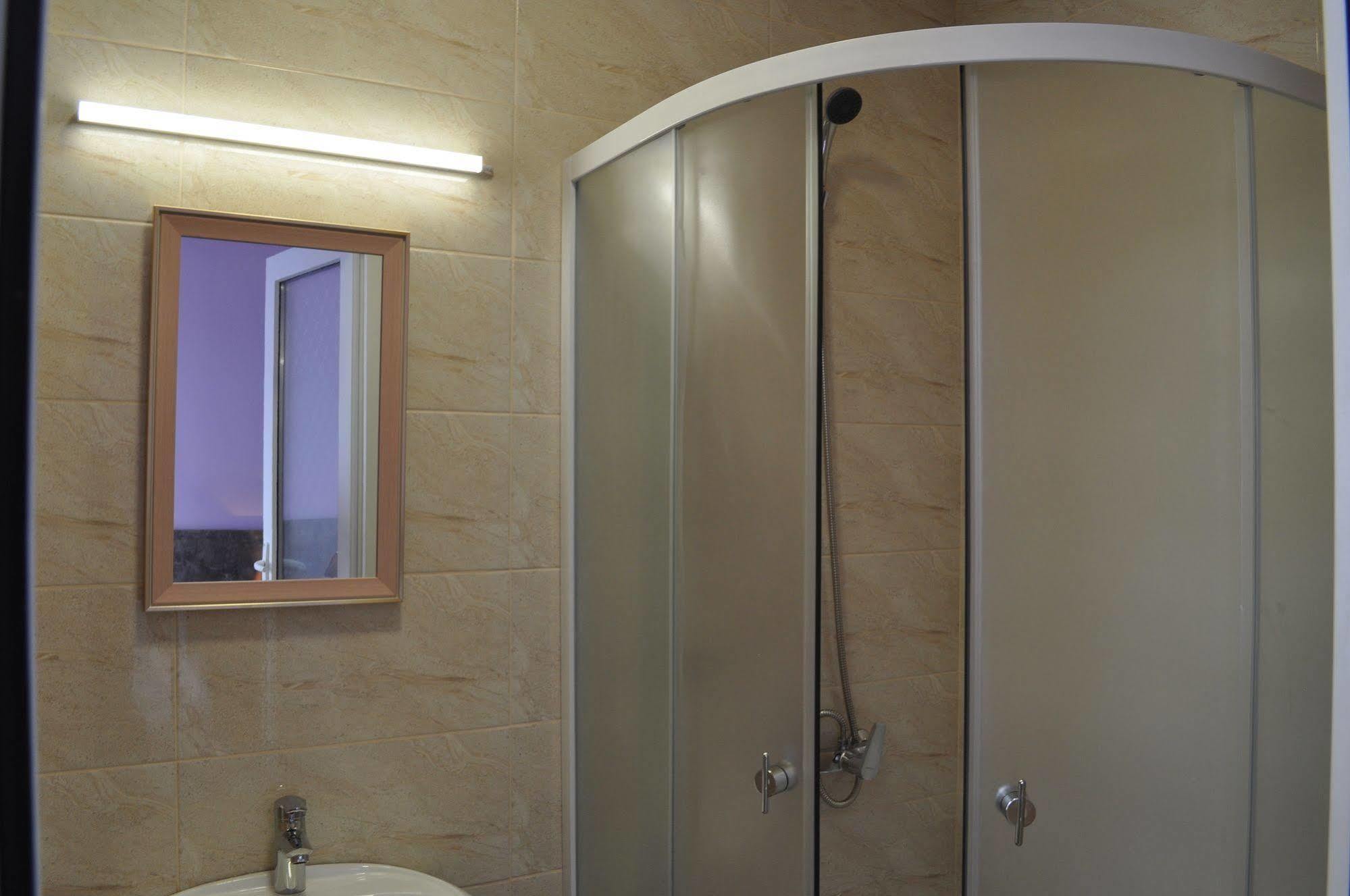 Tiflis Avlabari Hotel Dış mekan fotoğraf
